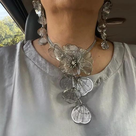 Zara Kate Middleton Famous Cascading Silver Floral Earrings&Necklace - Picture 2 of 15